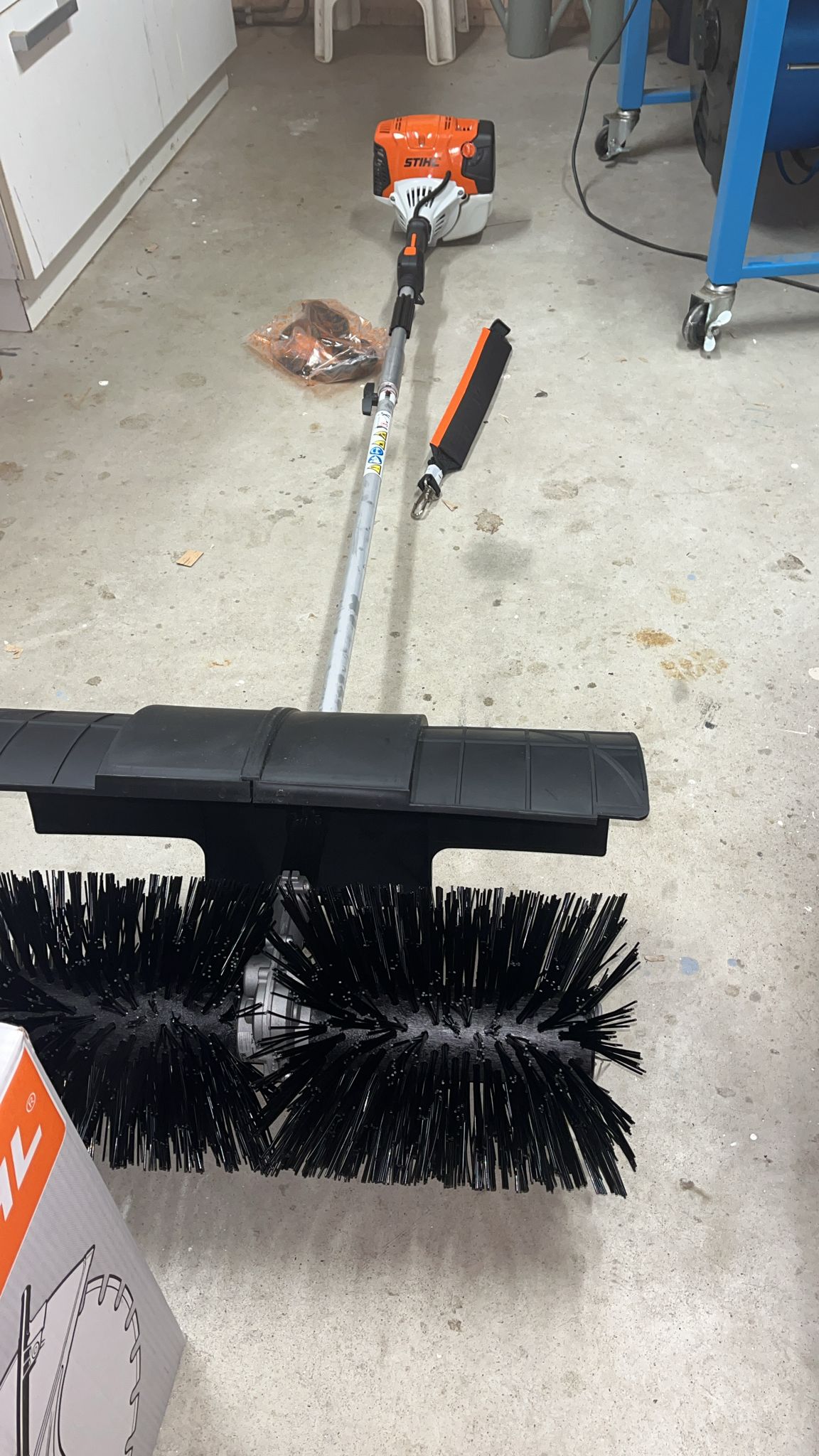 CombiSet STIHL KM 131 R + KB-KM Veegborstel