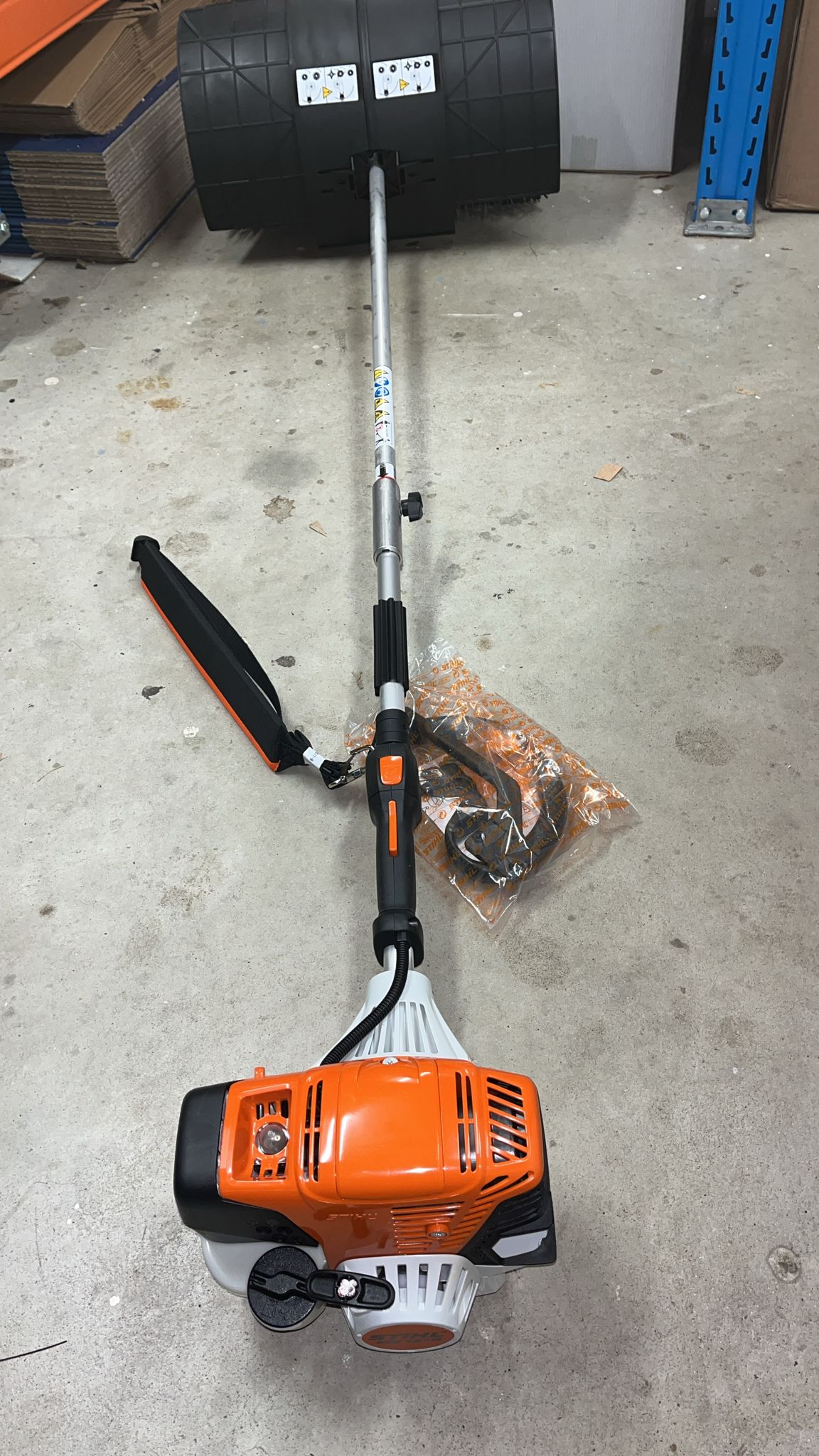 CombiSet STIHL KM 131 R + KB-KM Veegborstel