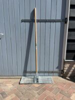 ATLAS Egalisatiehark staal 75 x 26 cm met steel 150 cm