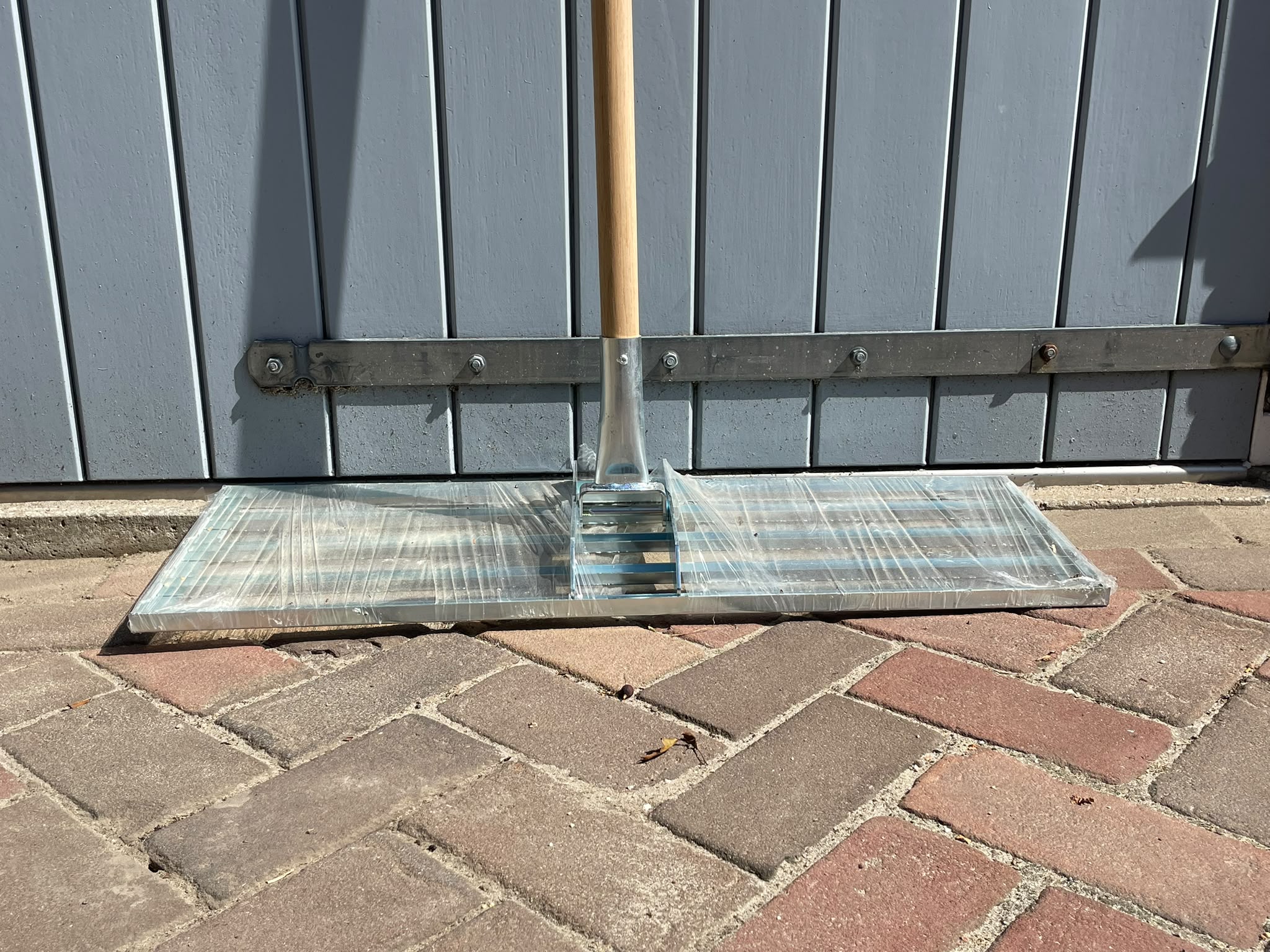 ATLAS Egalisatiehark staal 75 x 26 cm met steel 150 cm