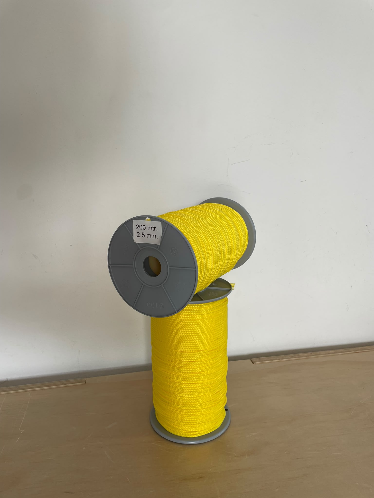 Uitzetdraad geel 2,5 mm x 200 meter - Afbeelding 2