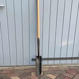 Sleuvengraver met Essen Steel 90 cm – Voor Kabels, Leidingen en Drainage